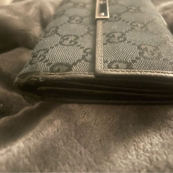Gucci Black Wallet with Silver Detail - Picture 3 of 7